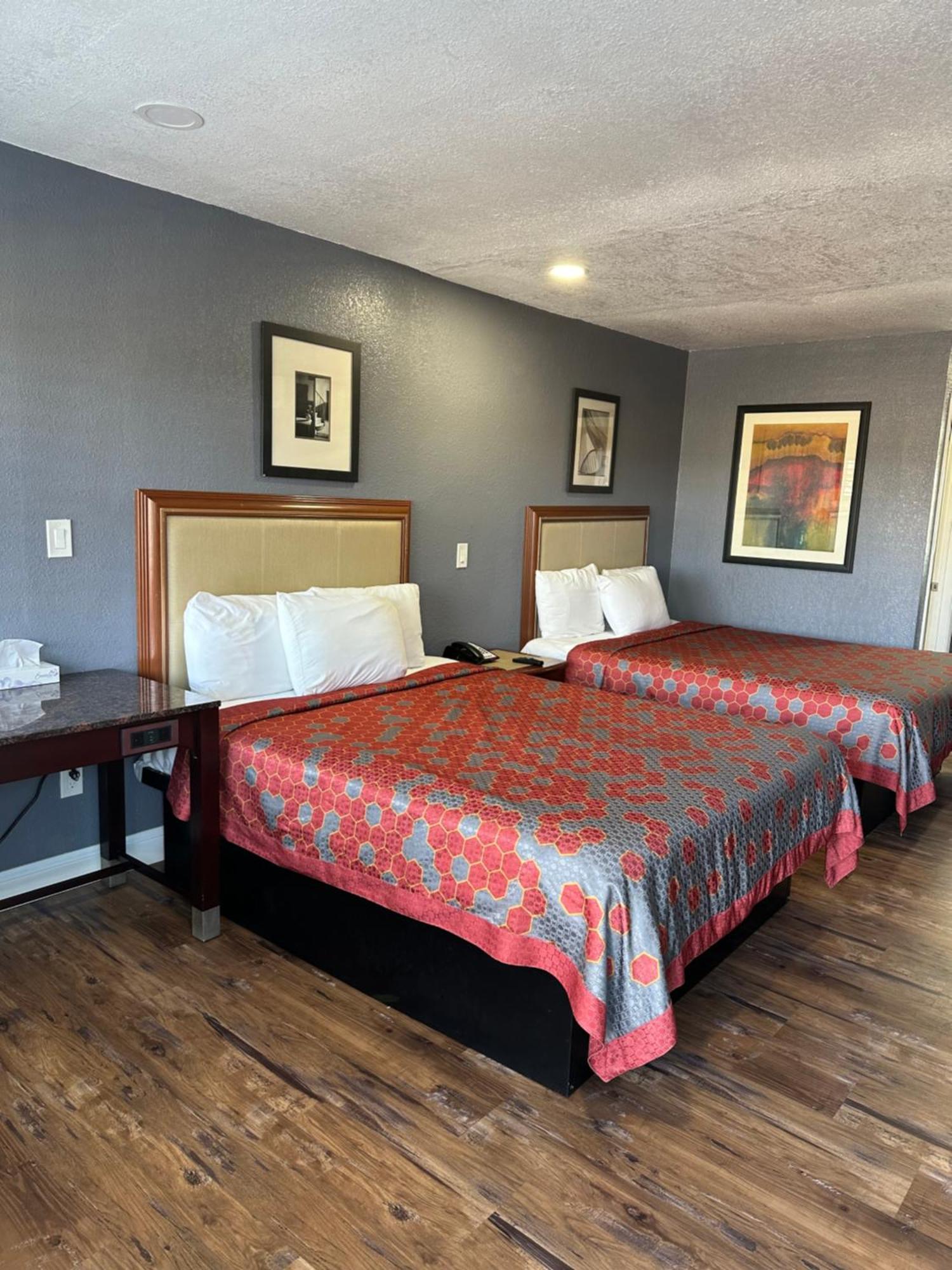 Fireside Inn By The Beach Boardwalk & Bowling ซานตาครูซ ภายนอก รูปภาพ