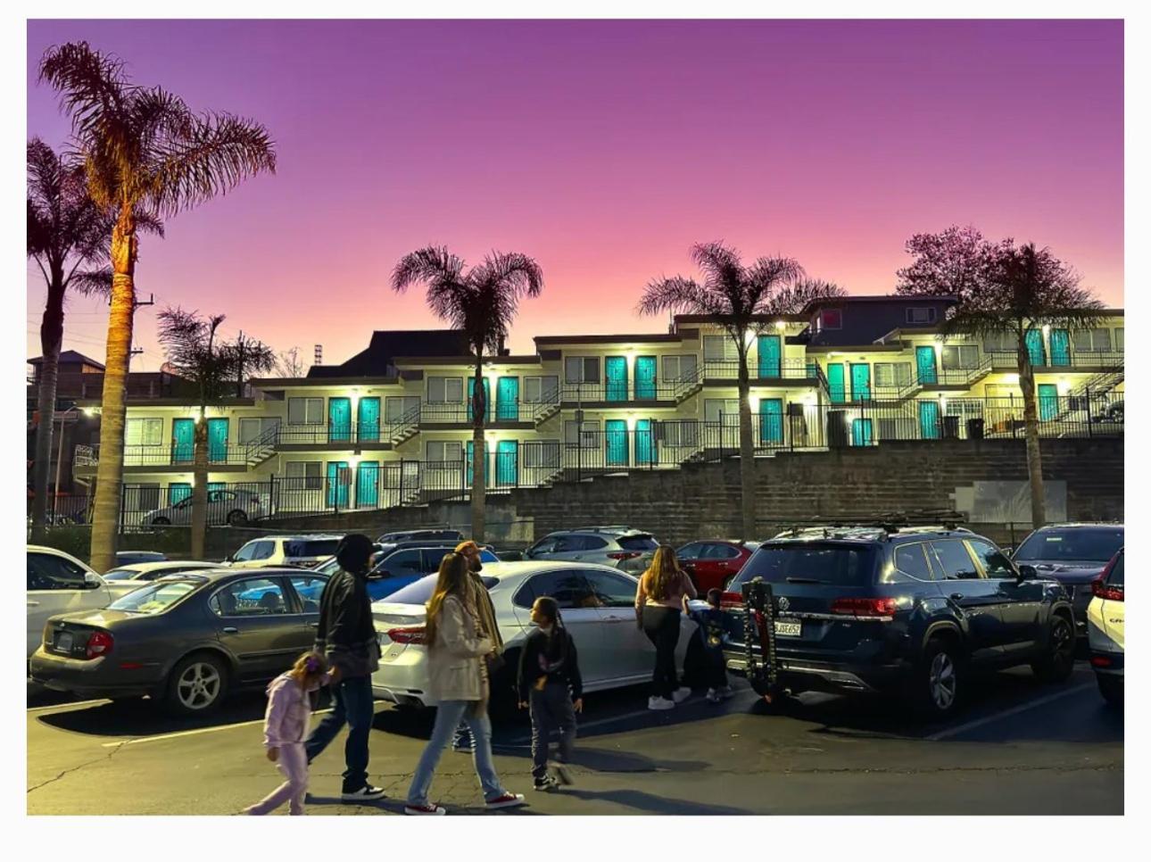 Fireside Inn By The Beach Boardwalk & Bowling ซานตาครูซ ภายนอก รูปภาพ
